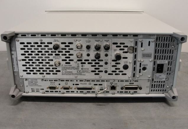 Photo Used AGILENT / HP / HEWLETT-PACKARD / KEYSIGHT E4440A For Sale