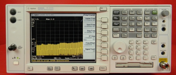 Photo Utilisé AGILENT / HP / HEWLETT-PACKARD / KEYSIGHT E4440A À vendre