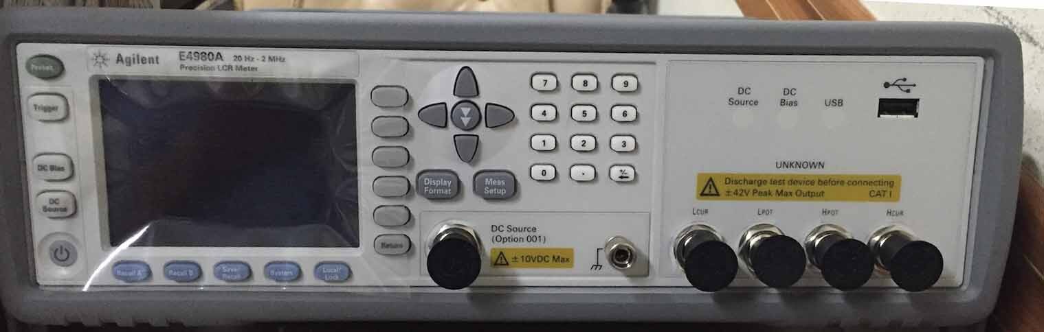 사진 사용됨 AGILENT / HP / HEWLETT-PACKARD / KEYSIGHT E4980A 판매용