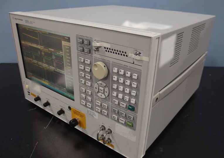 Photo Used AGILENT / HP / HEWLETT-PACKARD / KEYSIGHT E5052B For Sale