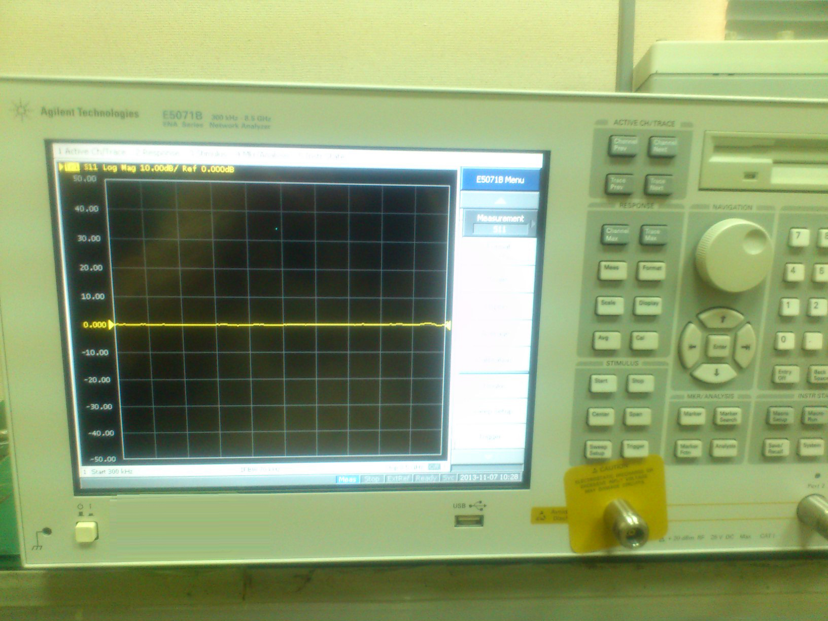 Photo Used AGILENT / HP / HEWLETT-PACKARD / KEYSIGHT E5071B For Sale