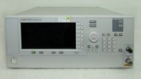 Foto Verwendet AGILENT / HP / HEWLETT-PACKARD / KEYSIGHT E8241A Zum Verkauf