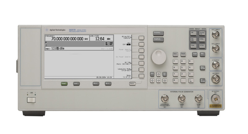 사진 사용됨 AGILENT / HP / HEWLETT-PACKARD / KEYSIGHT E8257D 판매용