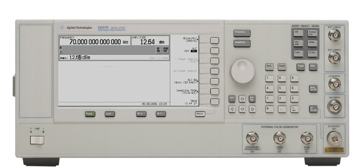 Photo Used AGILENT / HP / HEWLETT-PACKARD / KEYSIGHT E8257D For Sale