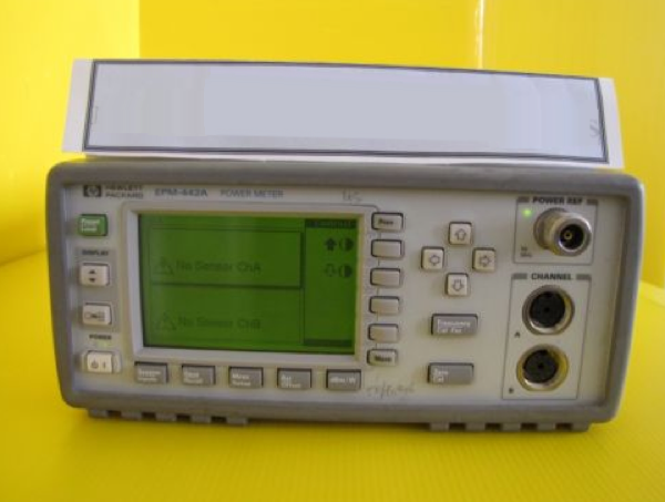 Foto Verwendet AGILENT / HP / HEWLETT-PACKARD / KEYSIGHT EPM-442A Zum Verkauf