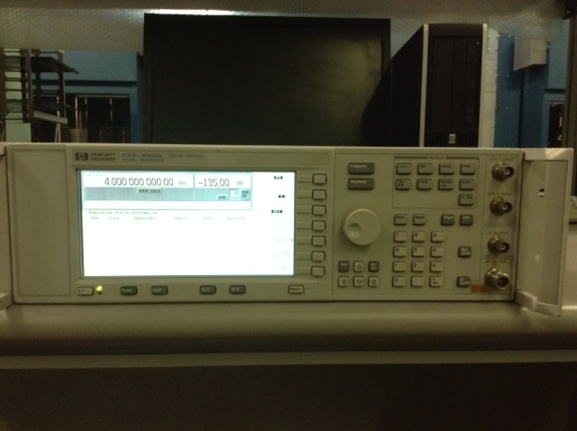 Photo Utilisé AGILENT / HP / HEWLETT-PACKARD / KEYSIGHT ESG 4000A À vendre