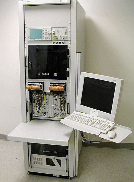 フォト（写真） 使用される AGILENT / HP / HEWLETT-PACKARD / KEYSIGHT ParBERT 81250A 販売のために
