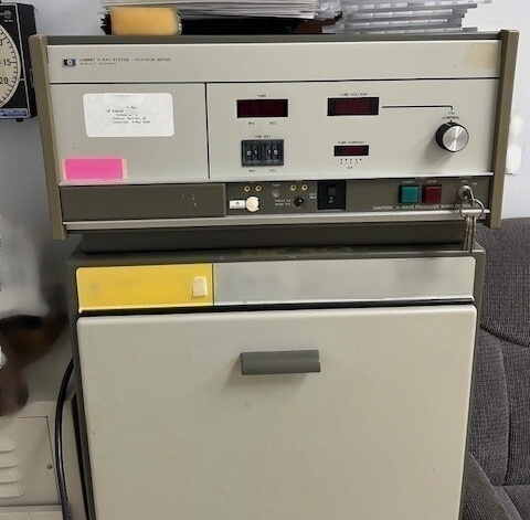 Photo Utilisé HEWLETT-PACKARD Cabinet style À vendre