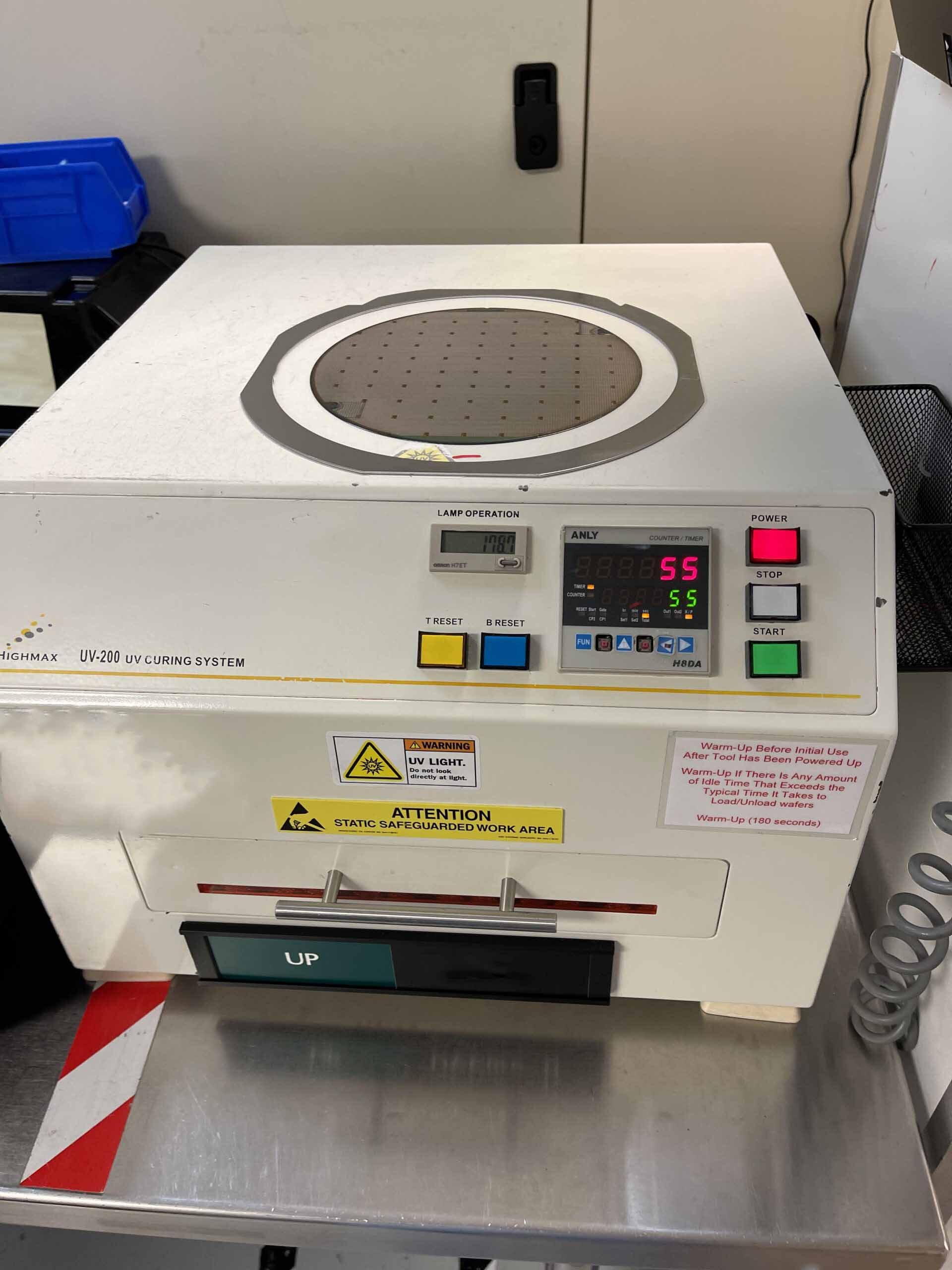 Photo Used HIGHMAX UV-200 For Sale