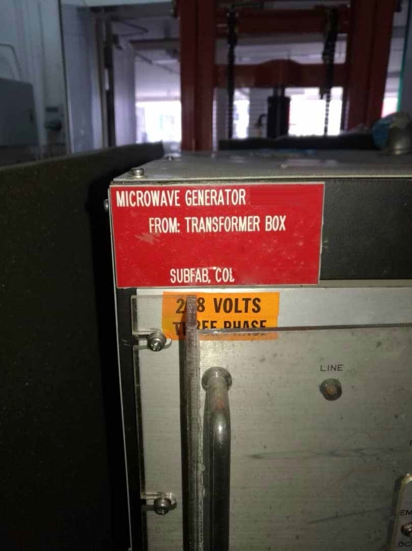 Photo Used HITACHI Microwave generators for 308 For Sale