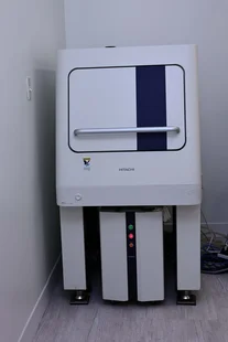 HITACHI S-8820 / S-8860 SEM はセール価格 #139089 で使用され HITACHI S-8820 / S-8860 SEM はセール価格 #139089 で使用され
