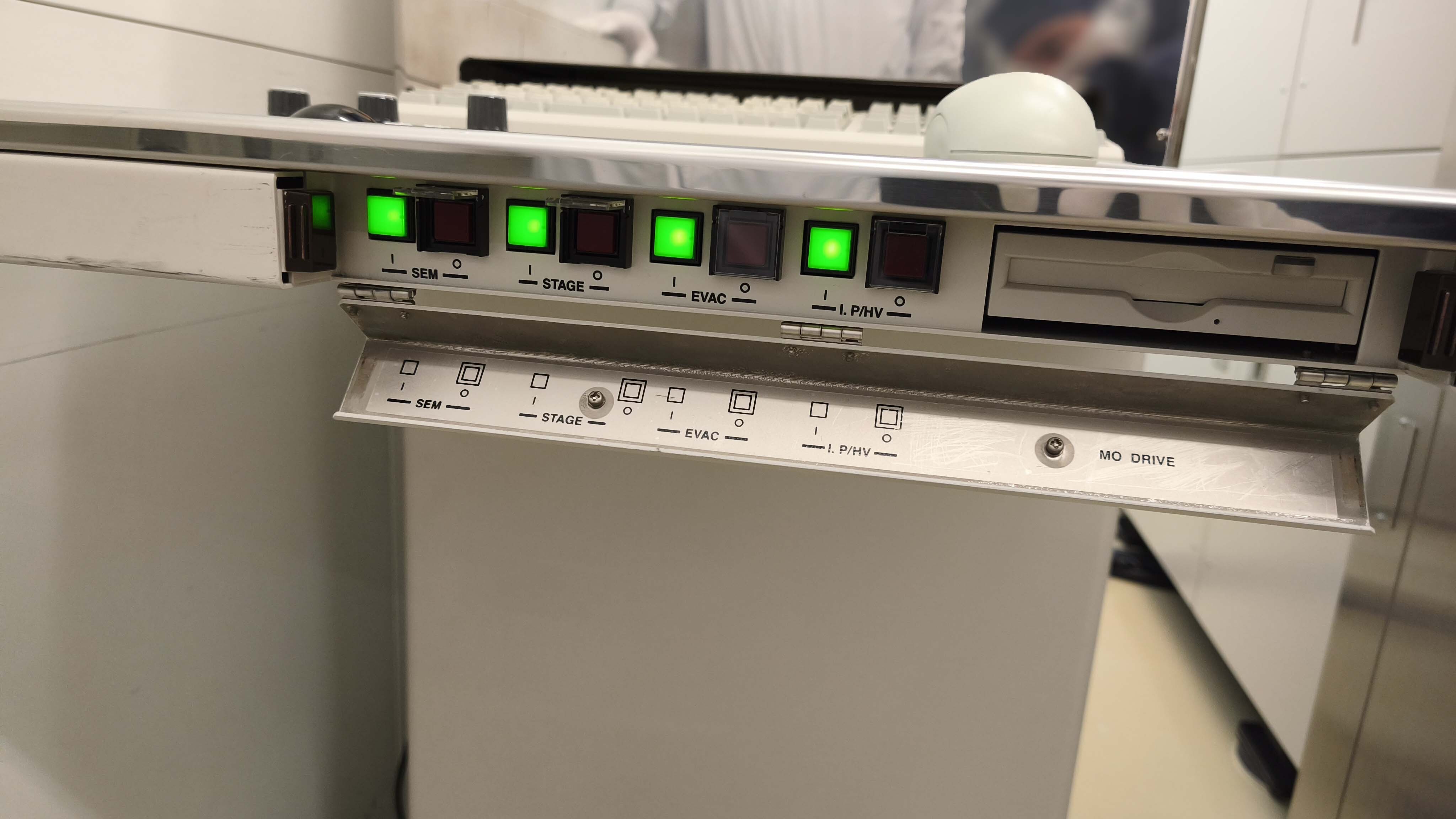 图为 已使用的 HITACHI CG 4000 待售