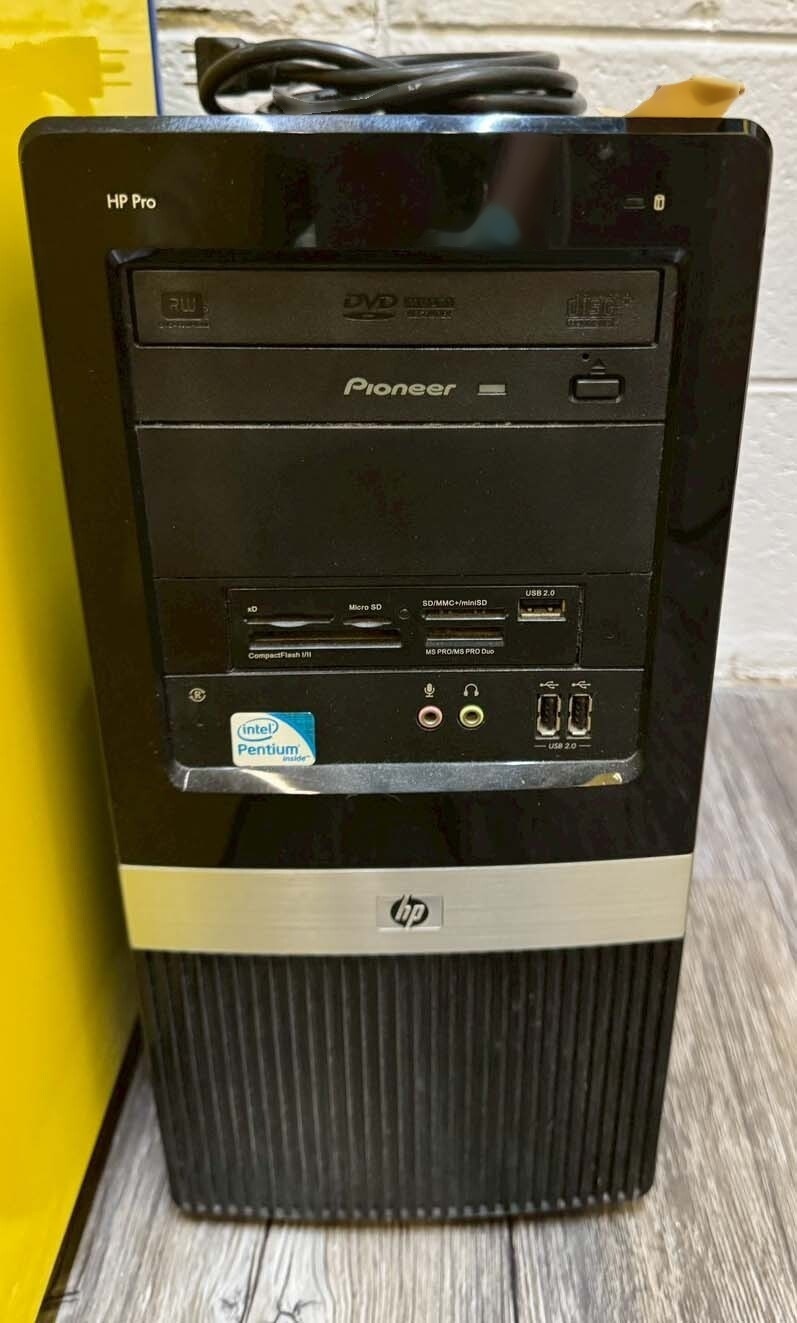 Foto Verwendet HITACHI HPLC System Zum Verkauf