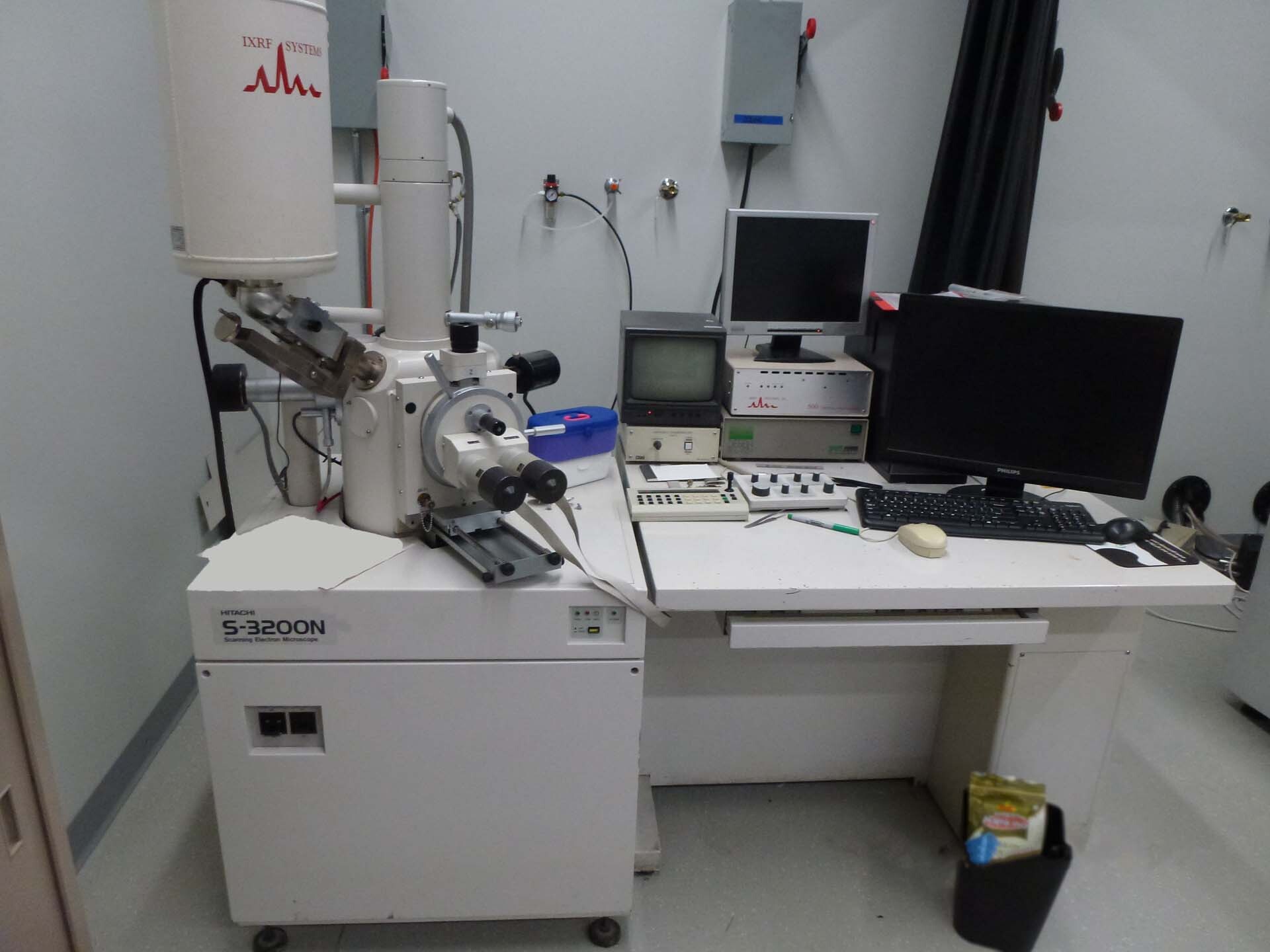 Photo Utilisé HITACHI S-3200N À vendre
