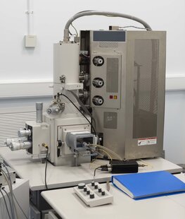 HITACHI S4300 SE SEM 판매 가격 293665634에 사용됨 > CAE에서 구매