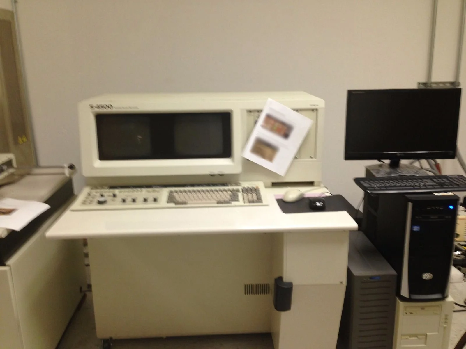 HITACHI S-4500 SEM はセール価格 #9183139 で使用されています