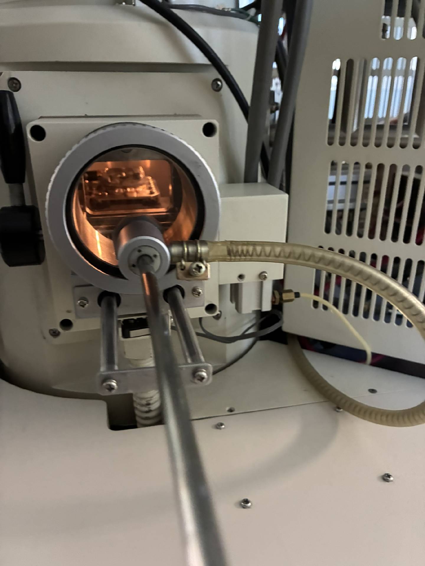 图为 已使用的 HITACHI S-4500 待售