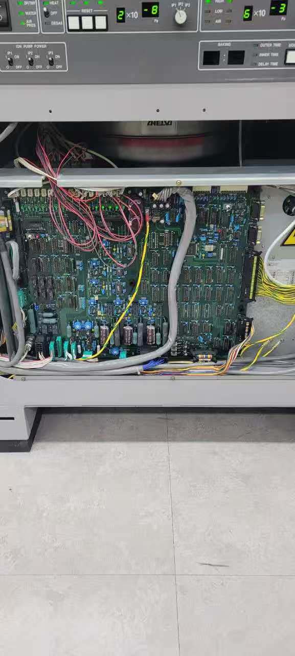 사진 사용됨 HITACHI S-4700 판매용