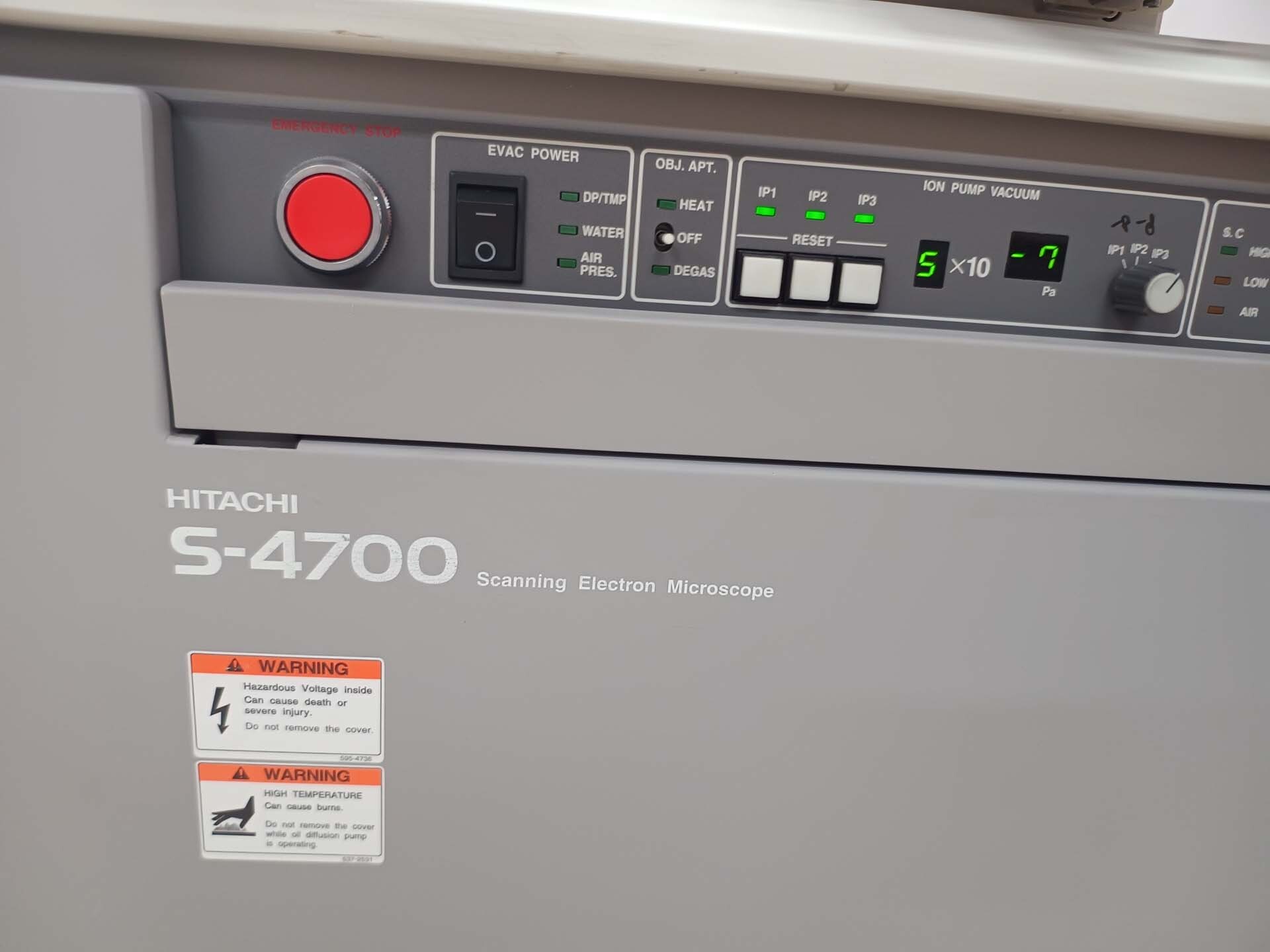 Foto Verwendet HITACHI S-4700 Zum Verkauf