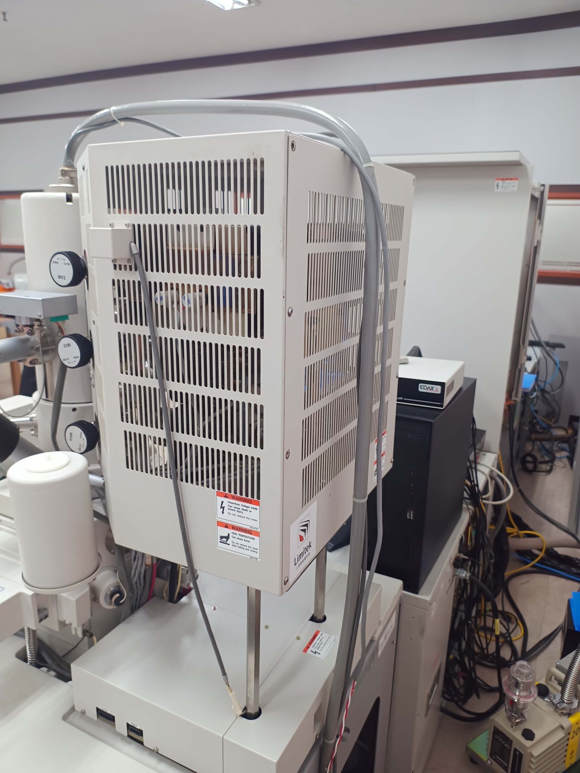 圖為 已使用的 HITACHI S-4700 待售