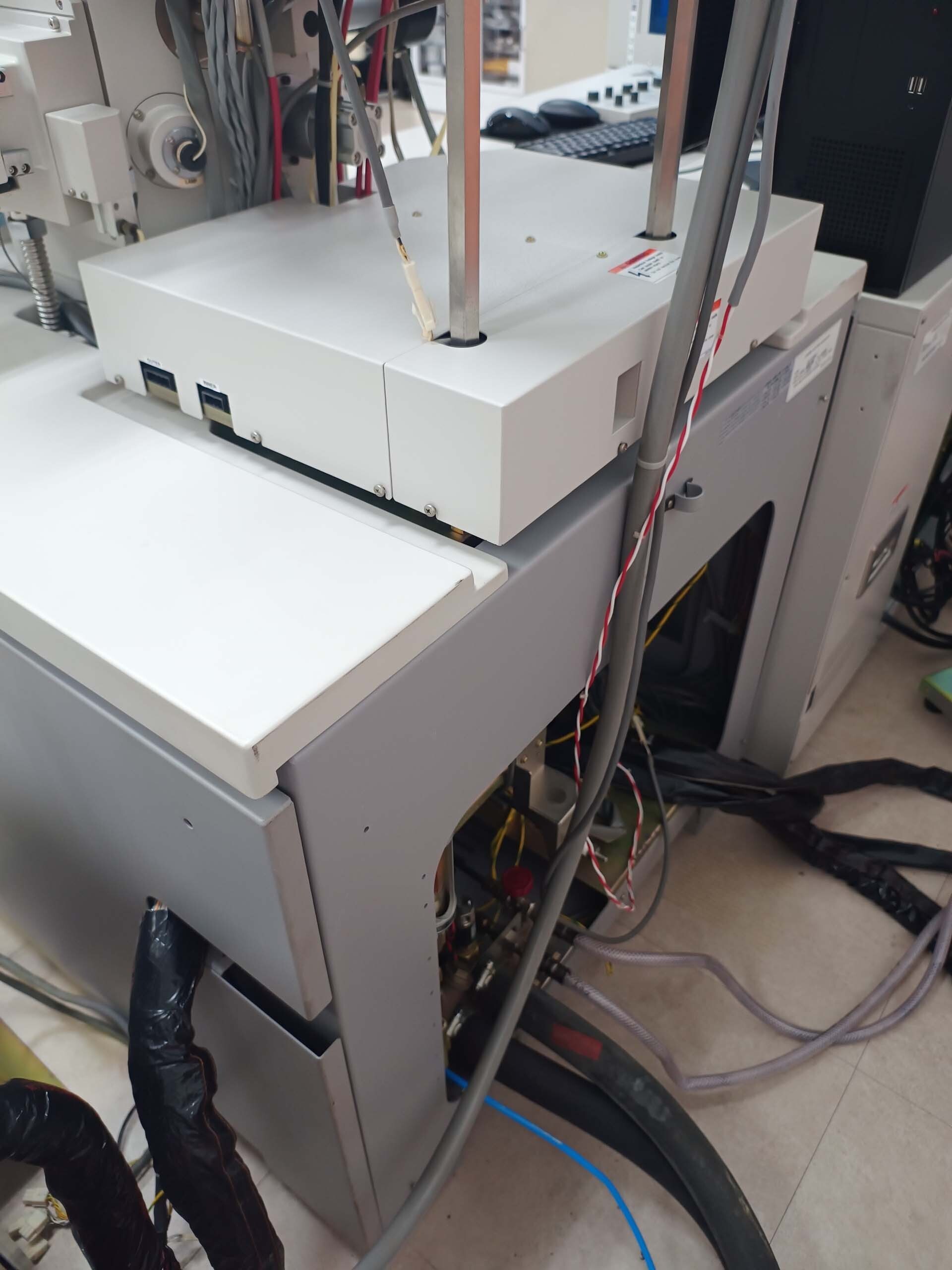 圖為 已使用的 HITACHI S-4700 待售