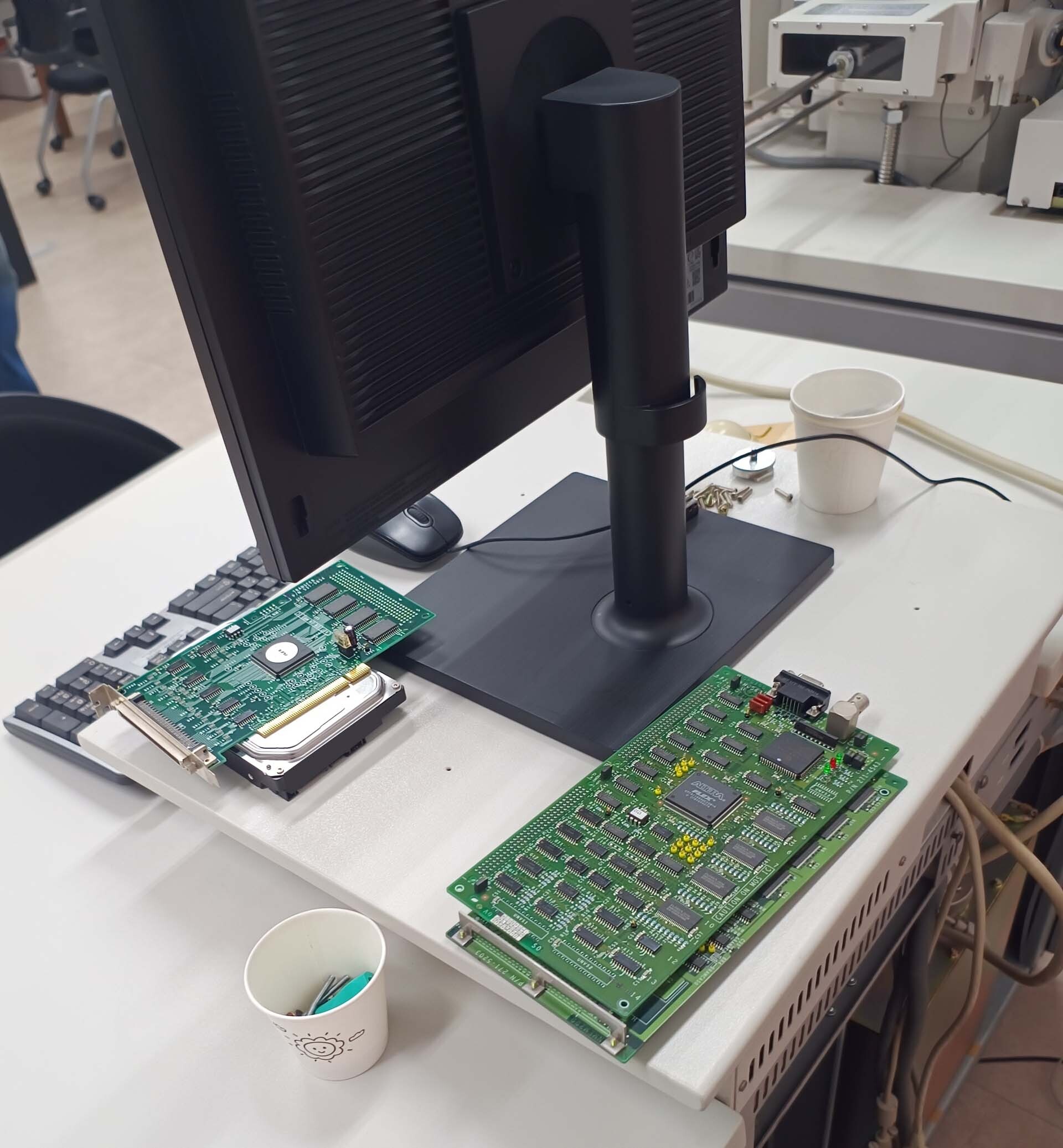 圖為 已使用的 HITACHI S-4700 待售