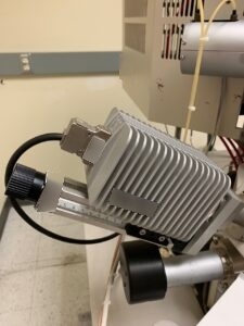 사진 사용됨 HITACHI S-4700 판매용