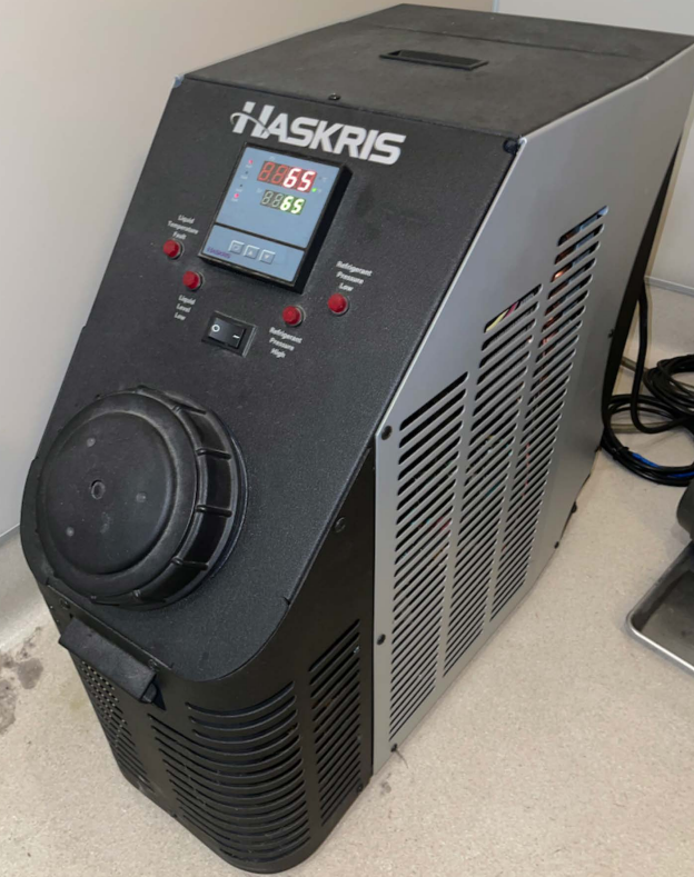 사진 사용됨 HITACHI S-4700 판매용
