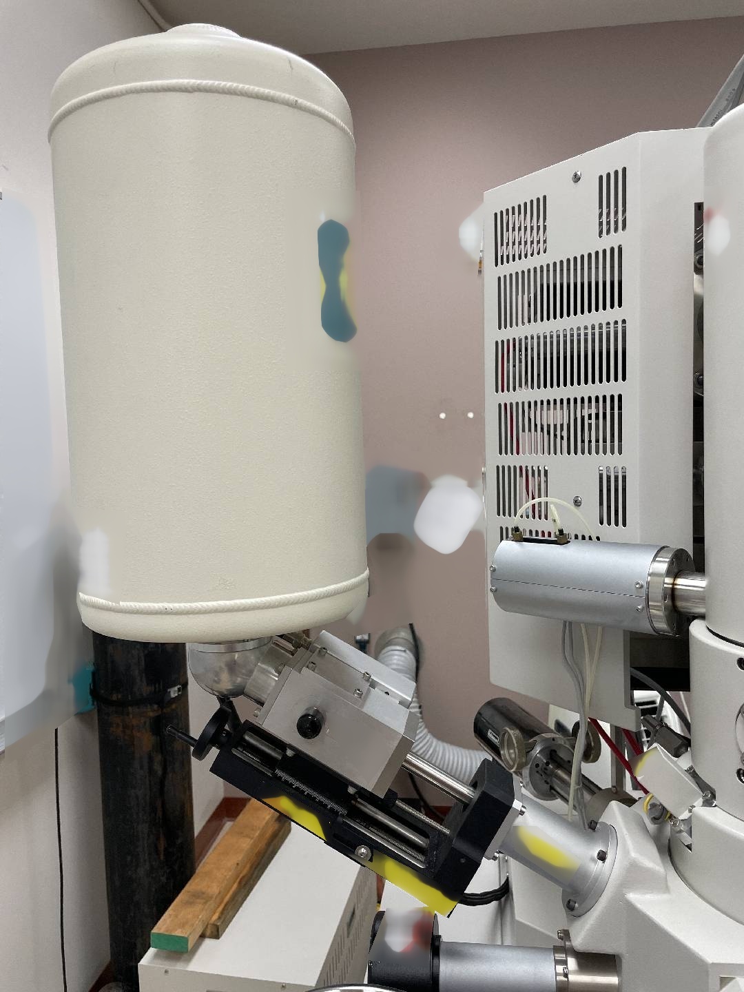 圖為 已使用的 HITACHI S-4700 待售