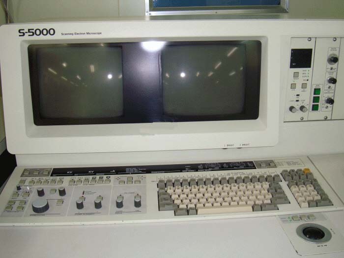 Photo Used HITACHI S-5000 For Sale