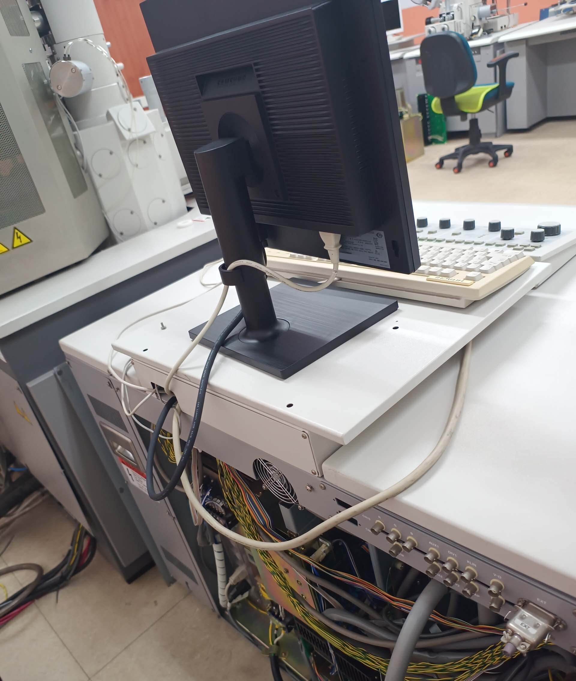 圖為 已使用的 HITACHI S-5200 待售
