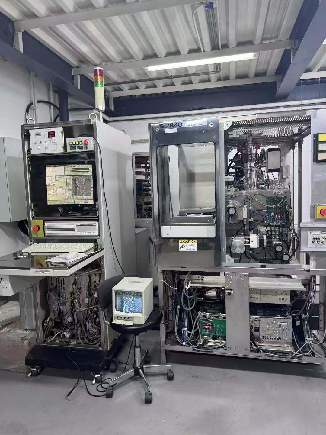 Photo Utilisé HITACHI S-7840 À vendre