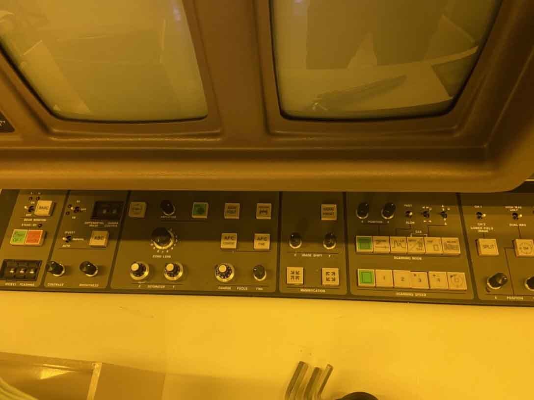 Photo Used HITACHI S-806 For Sale