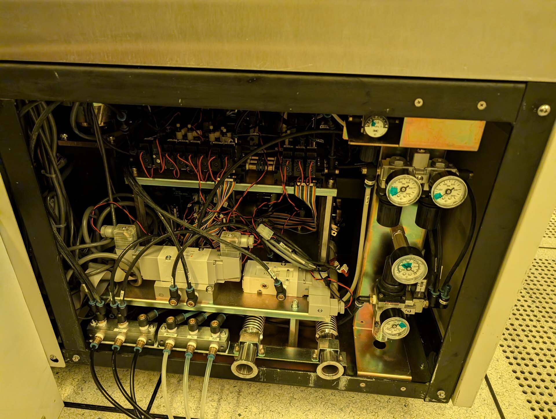 圖為 已使用的 HITACHI S-8800 待售