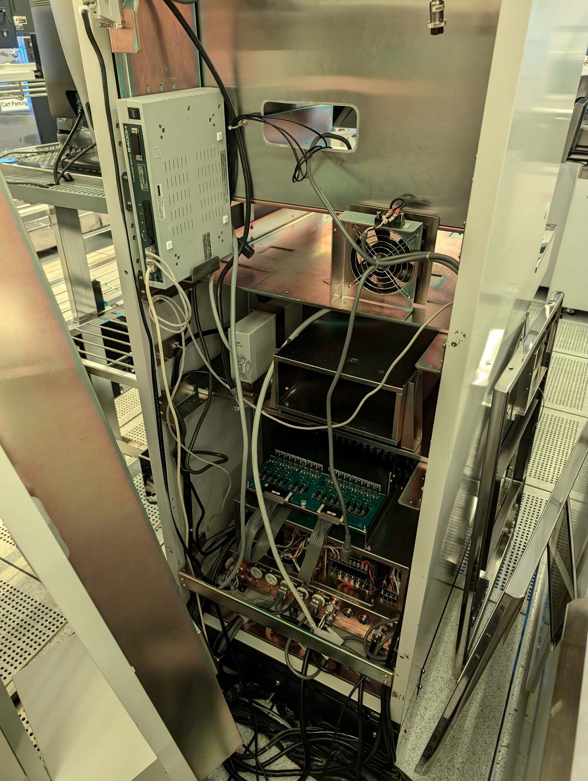 圖為 已使用的 HITACHI S-8800 待售
