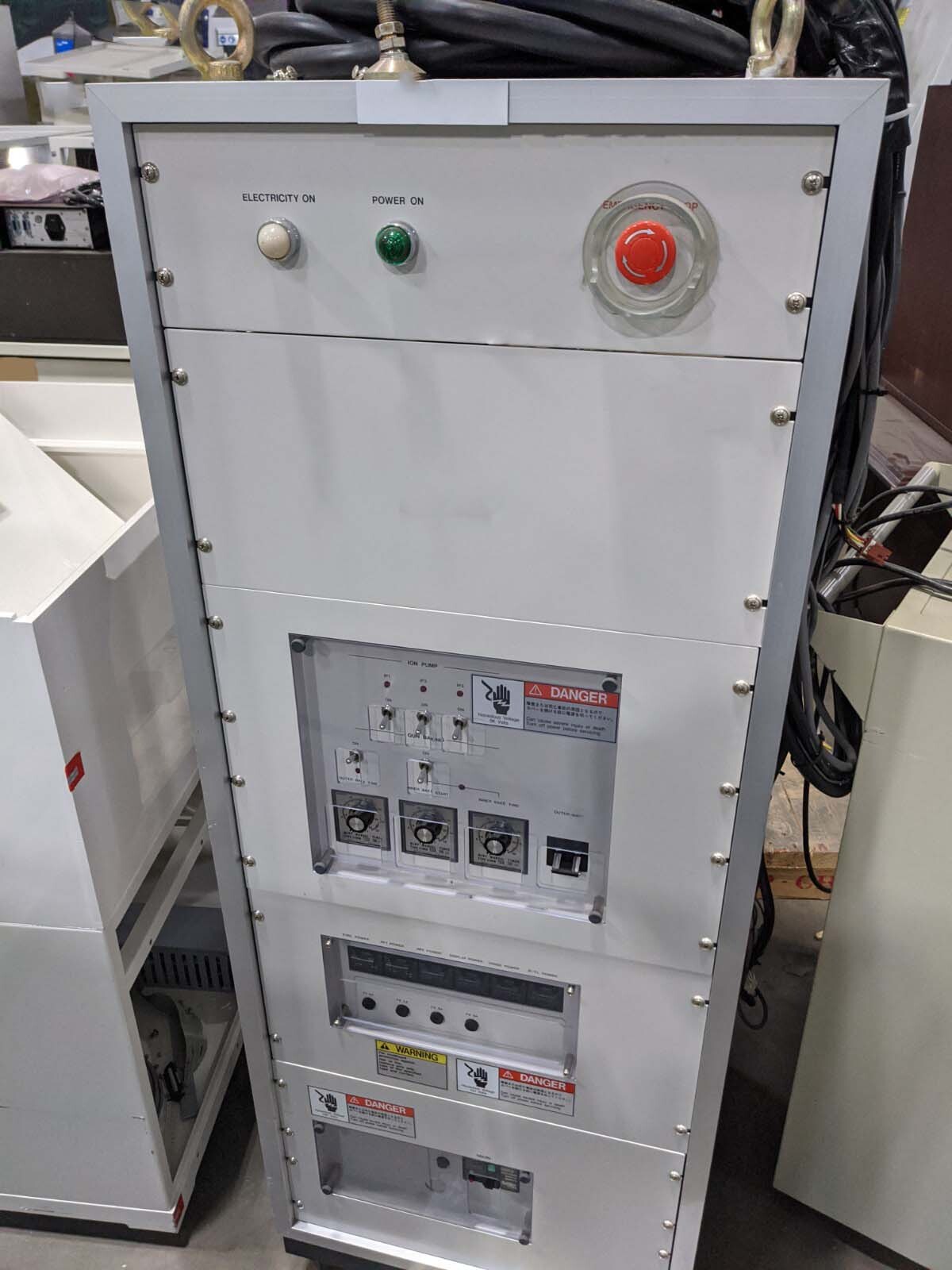 Foto Verwendet HITACHI Controller power units for S-8820 Zum Verkauf