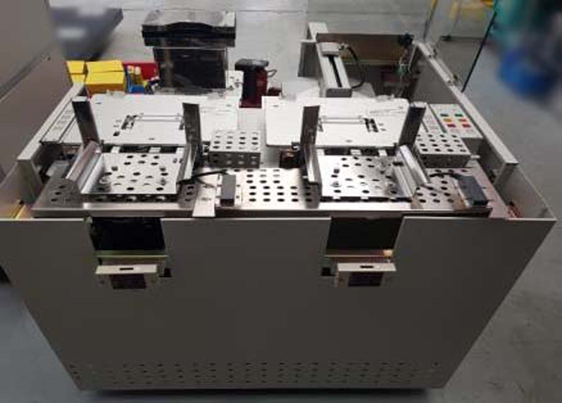 HITACHI S-8840 SEM used for sale price #9255650, 1997 > buy from CAE