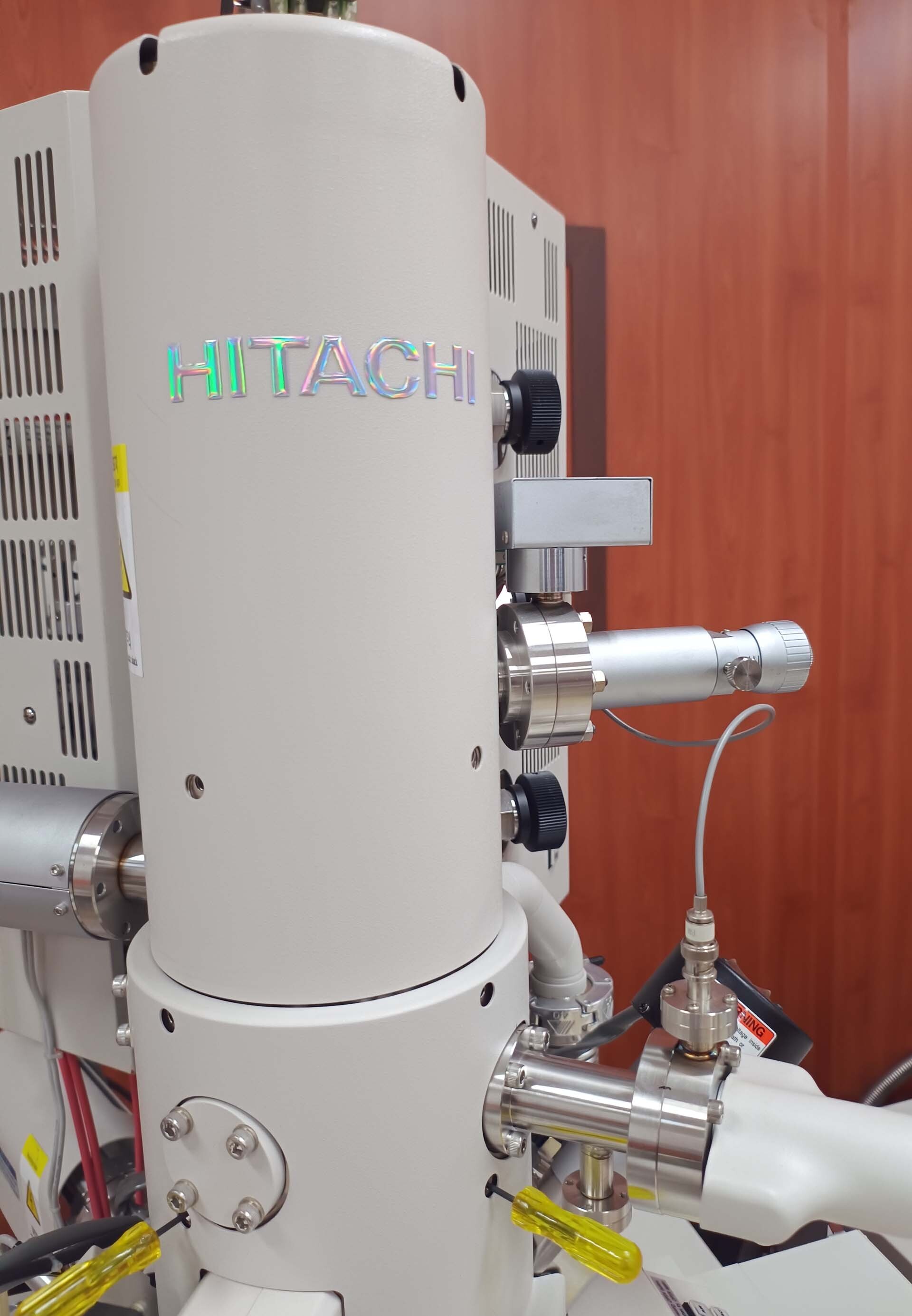 圖為 已使用的 HITACHI SU8000 待售