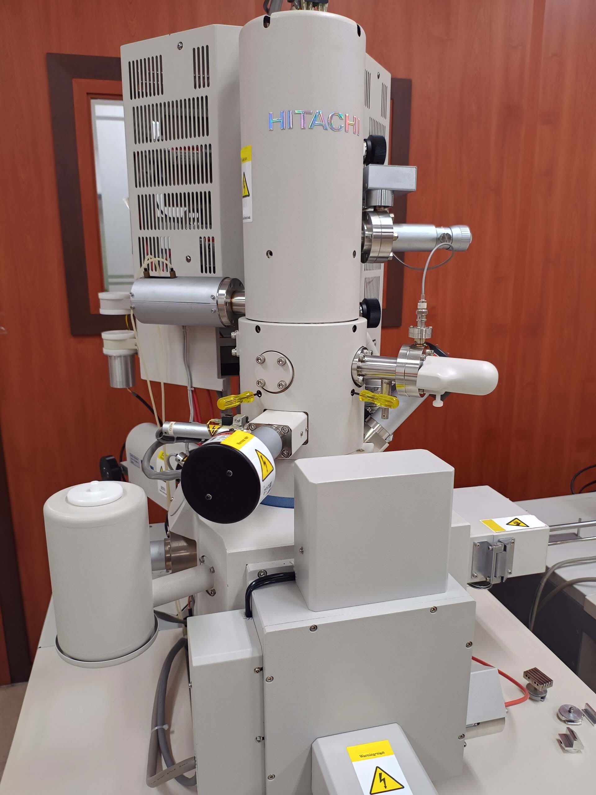 圖為 已使用的 HITACHI SU8000 待售