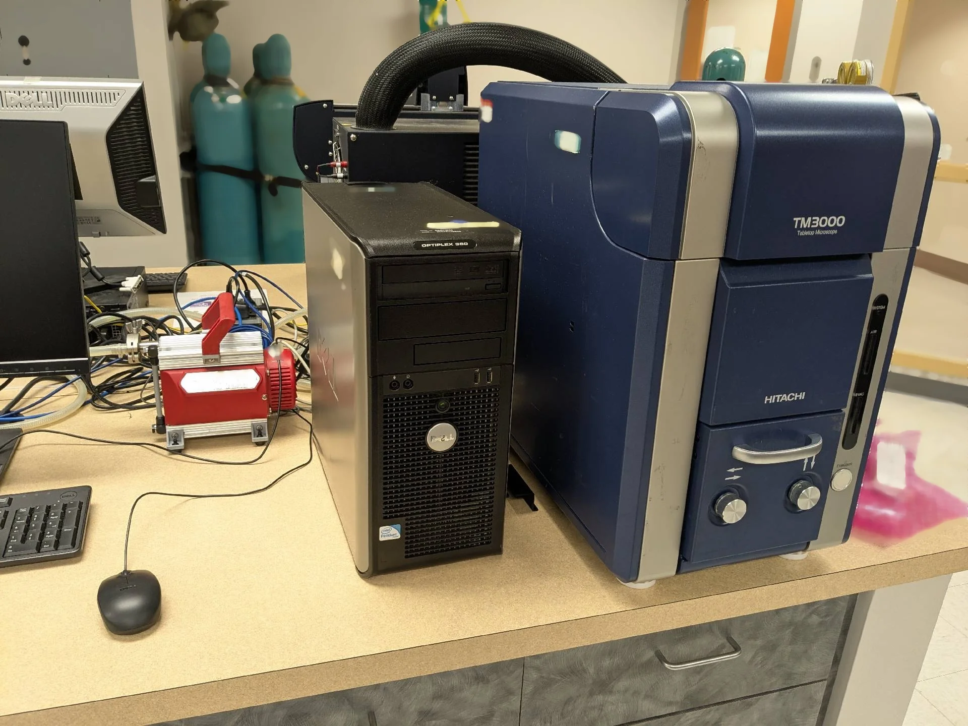 HITACHI TM-3000 SEM はセール価格 #293816365 で使用されています