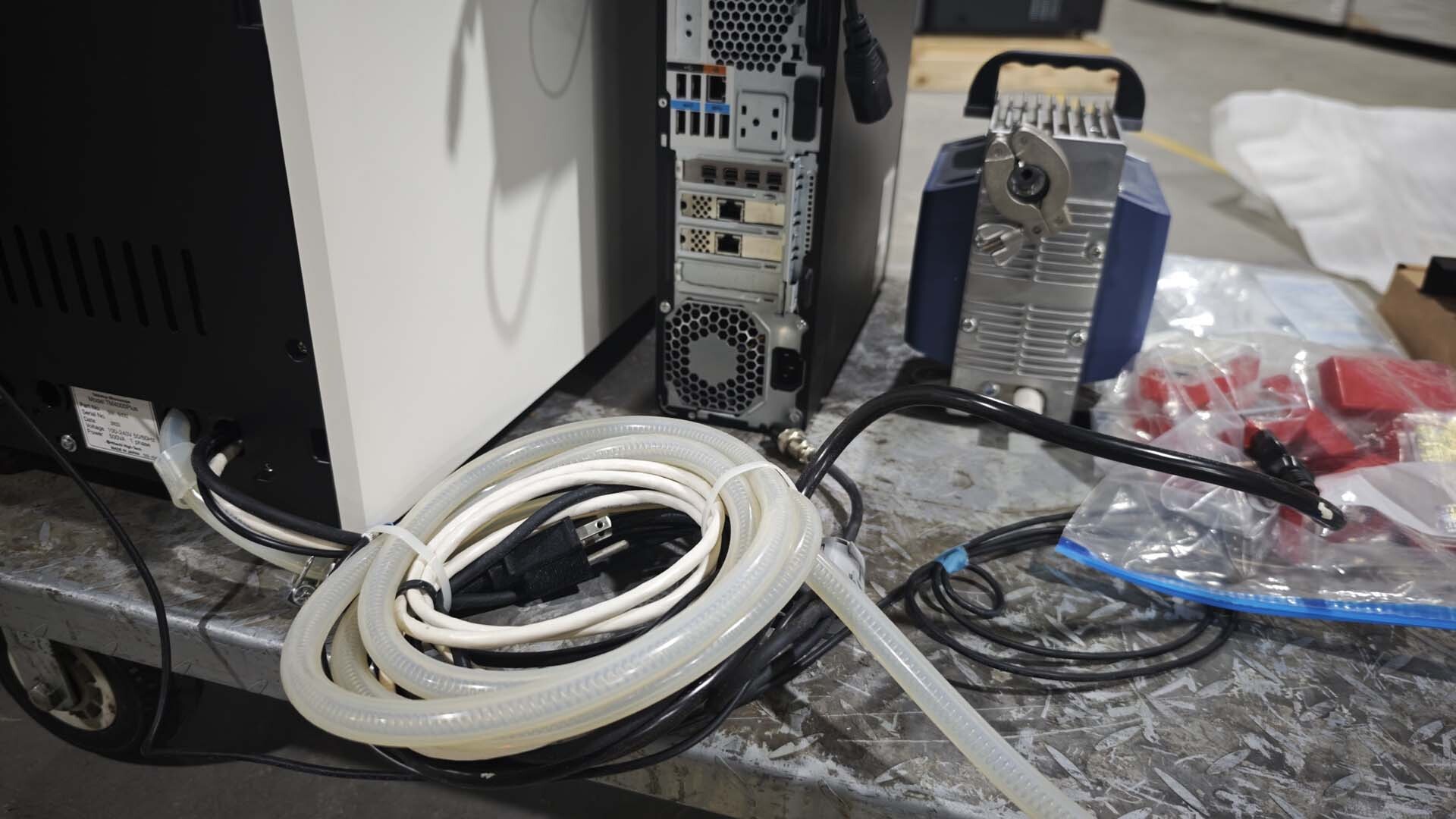 Foto Verwendet HITACHI TM-4000 Plus Zum Verkauf