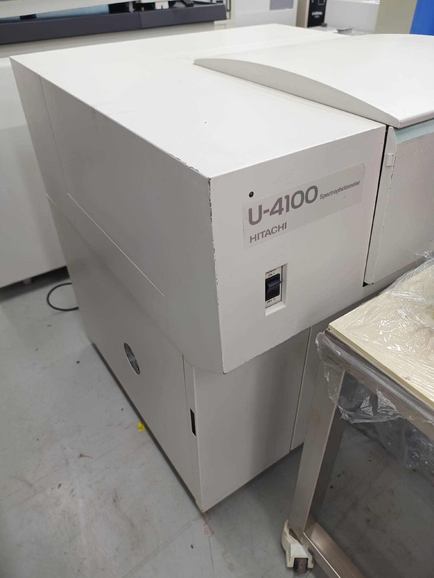 圖為 已使用的 HITACHI U-4100 待售