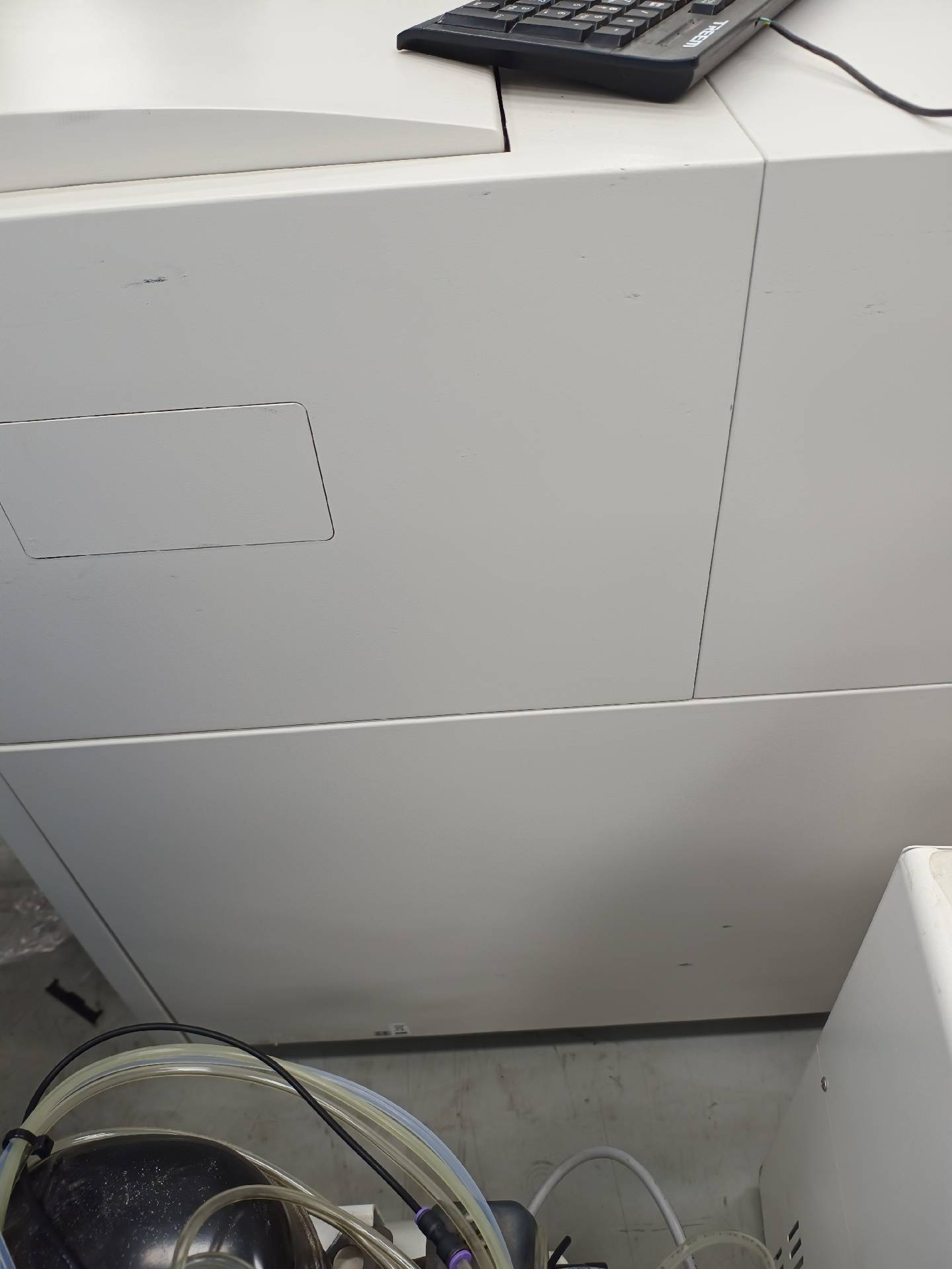 圖為 已使用的 HITACHI U-4100 待售