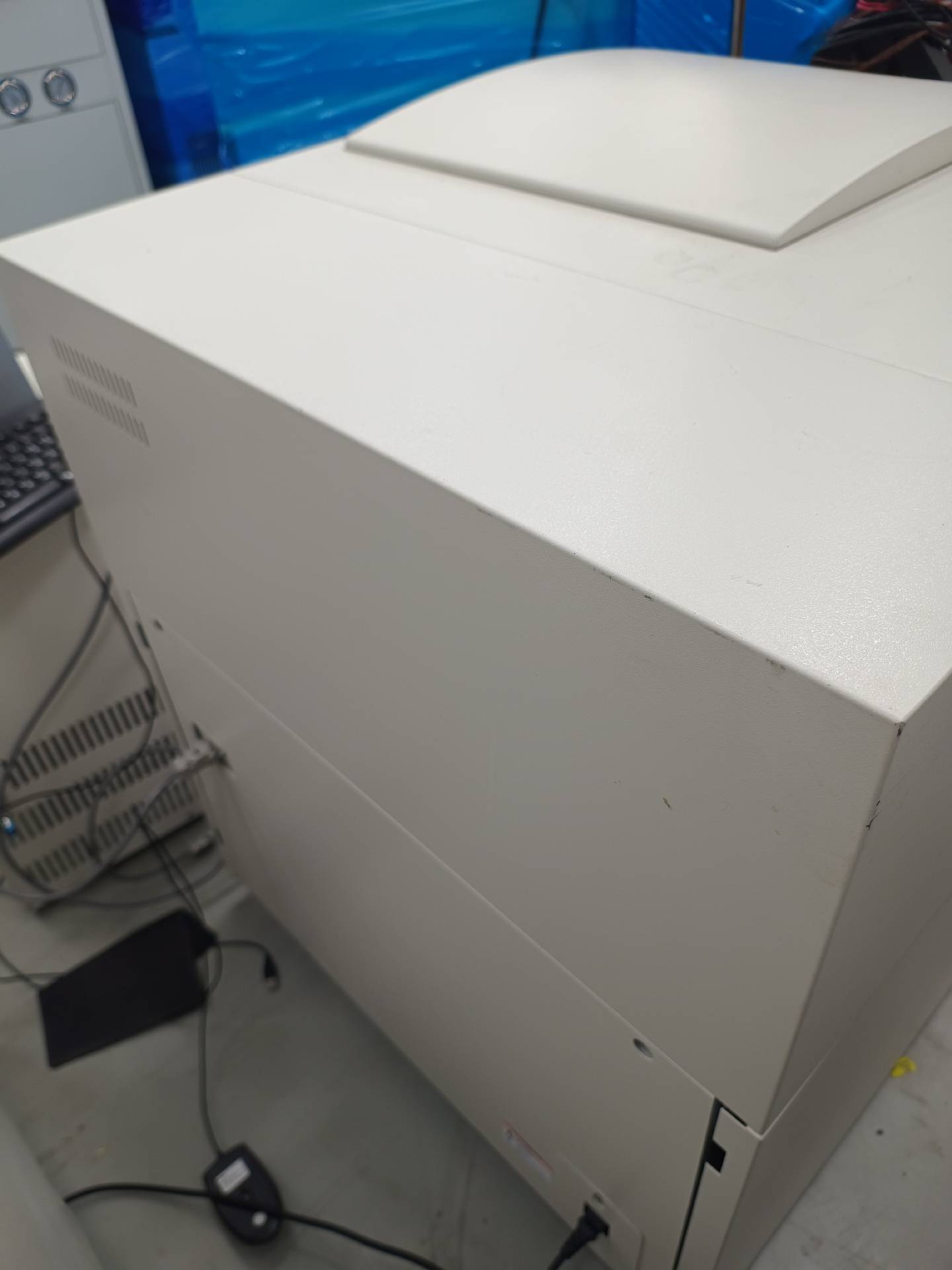 圖為 已使用的 HITACHI U-4100 待售