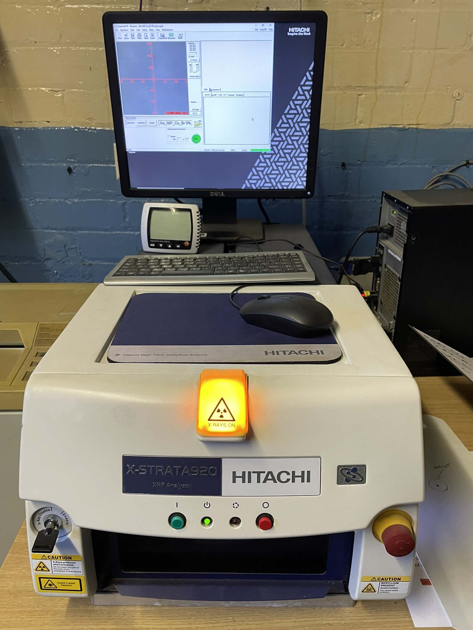Photo Utilisé HITACHI X-Strata 920 À vendre