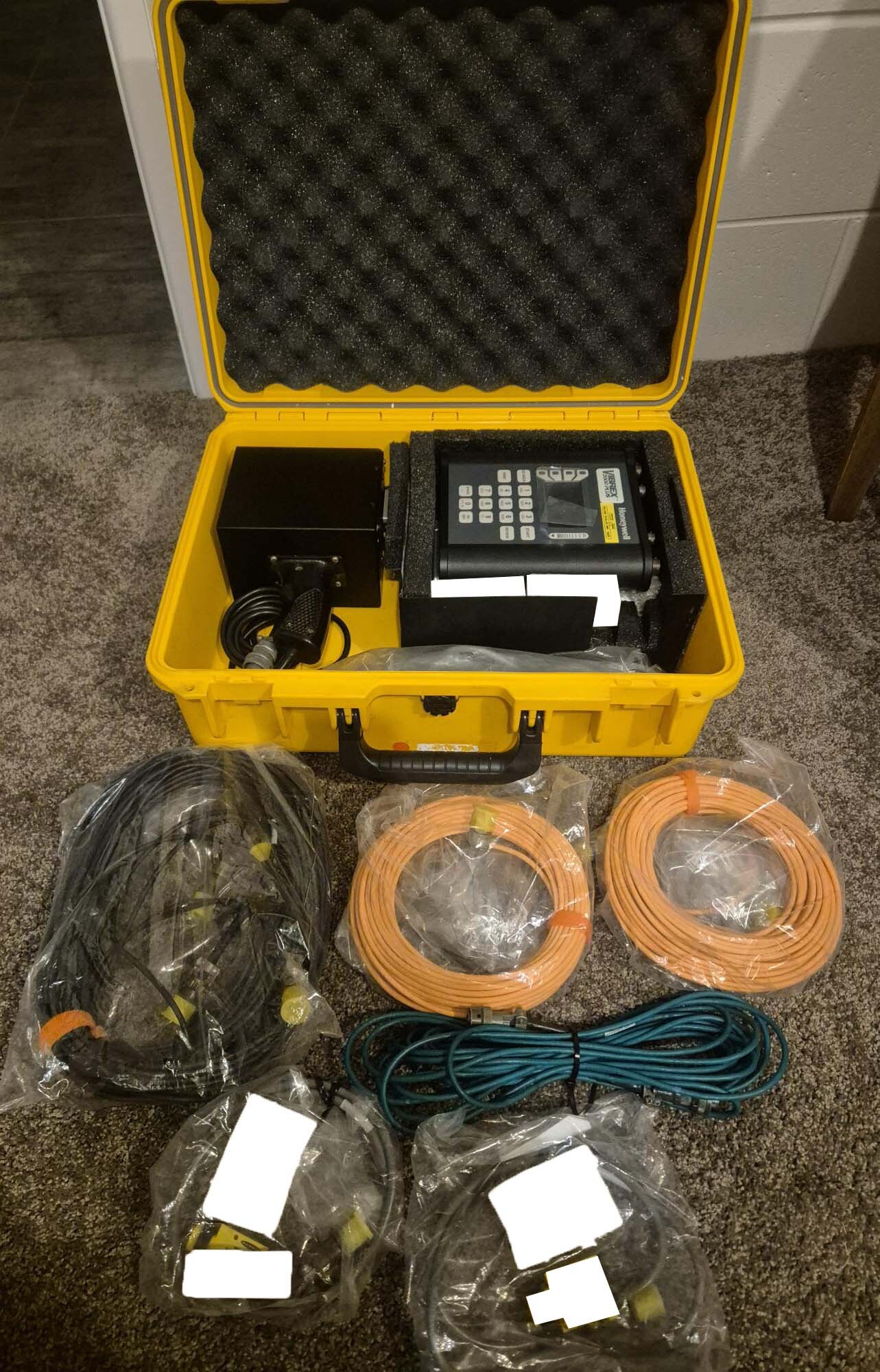 圖為 已使用的 HONEYWELL / CHADWICK HELMUTH Vibrex 2000 Plus 待售