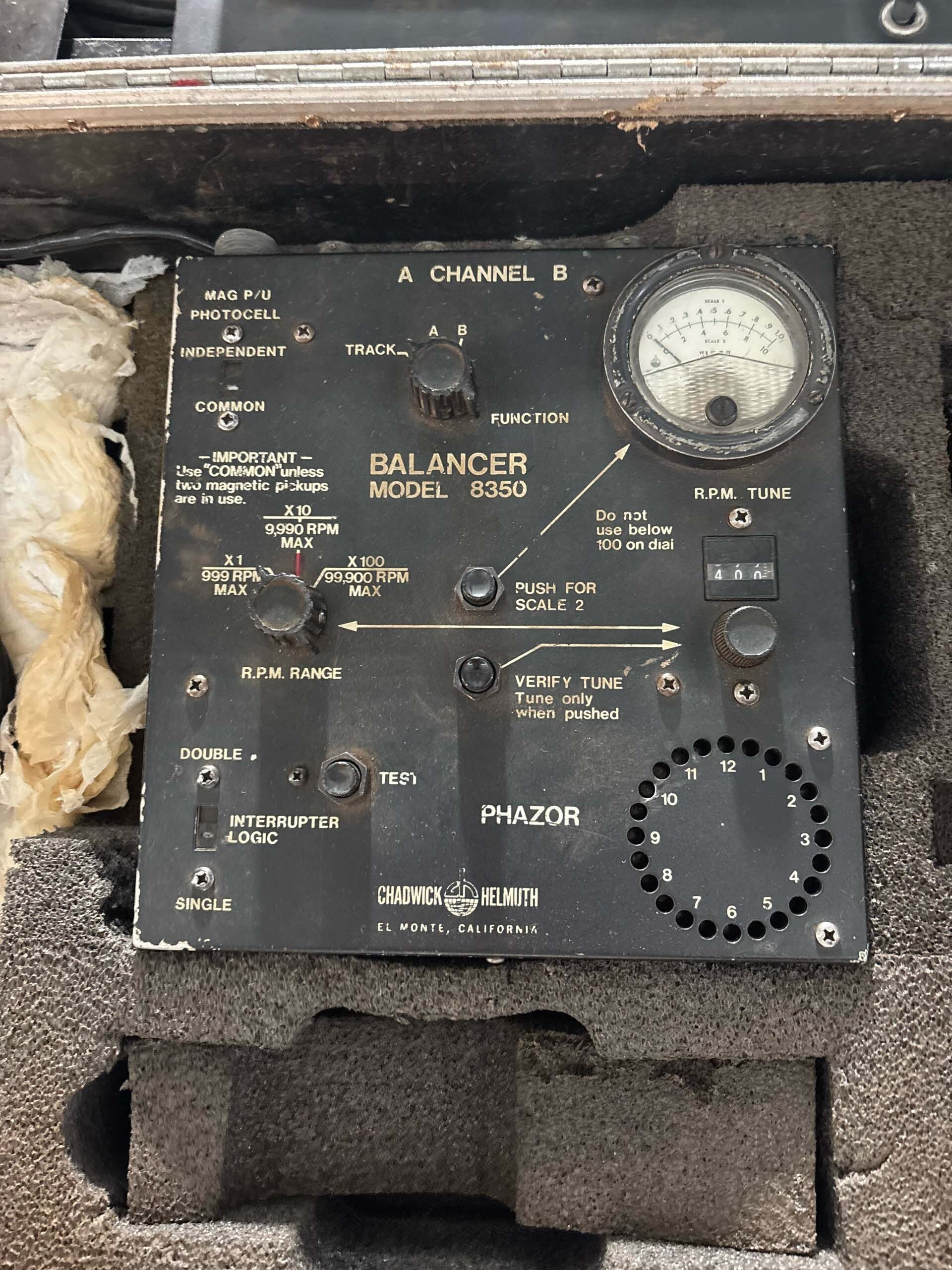 Photo Utilisé HONEYWELL / CHADWICK HELMUTH Vibrex 8350 À vendre
