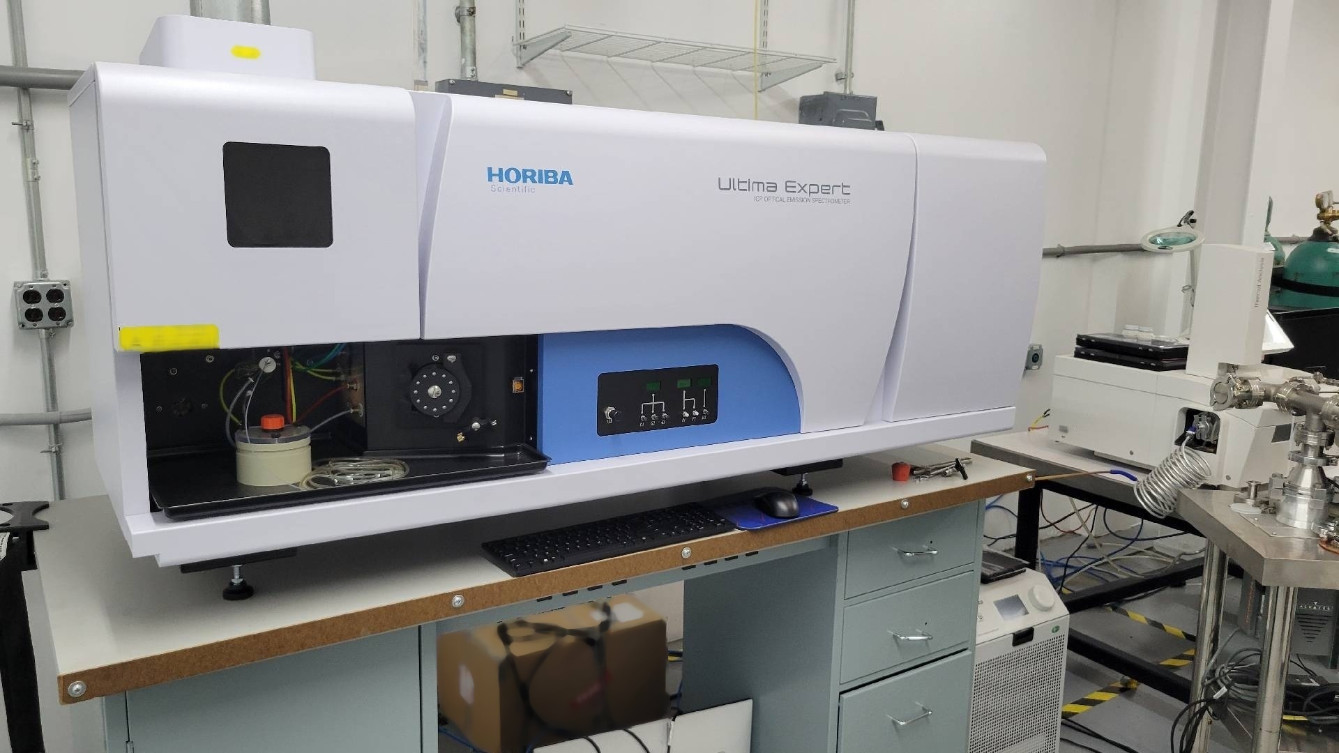 图为 已使用的 HORIBA Ultima Expert LT 待售