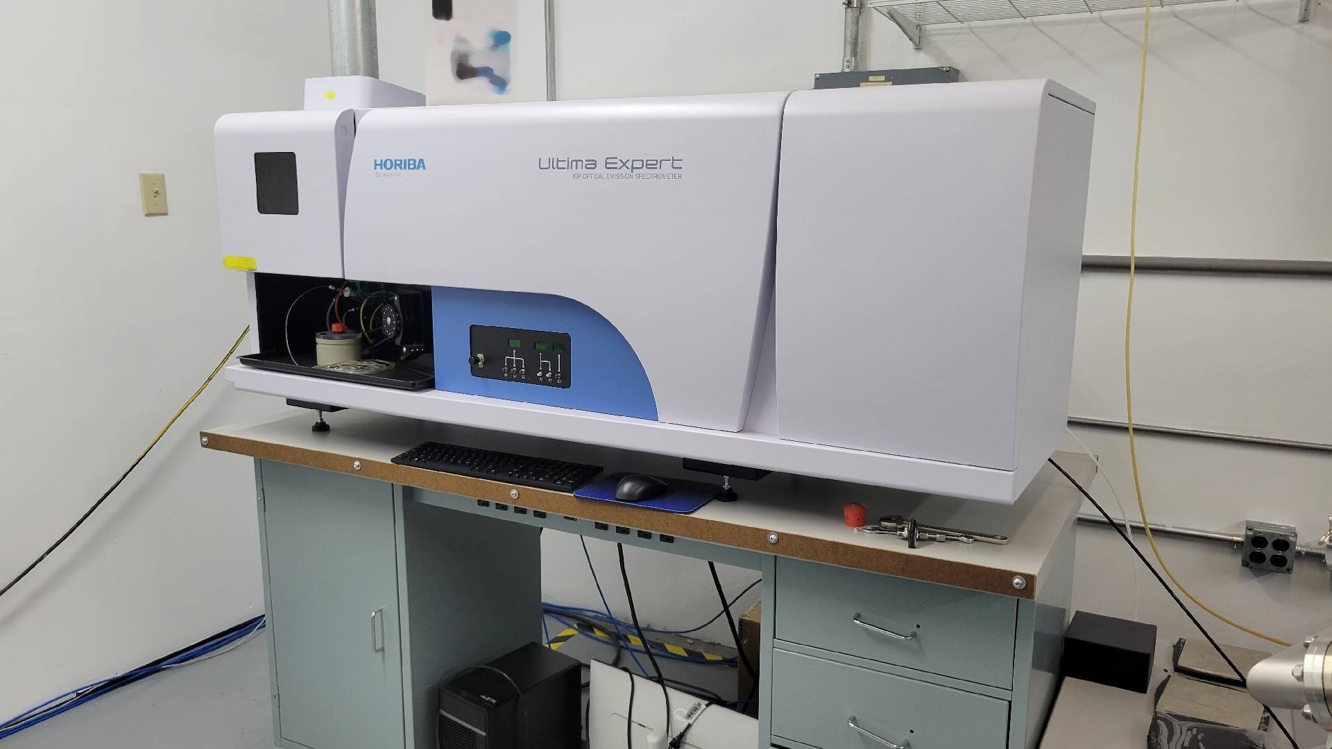 图为 已使用的 HORIBA Ultima Expert LT 待售