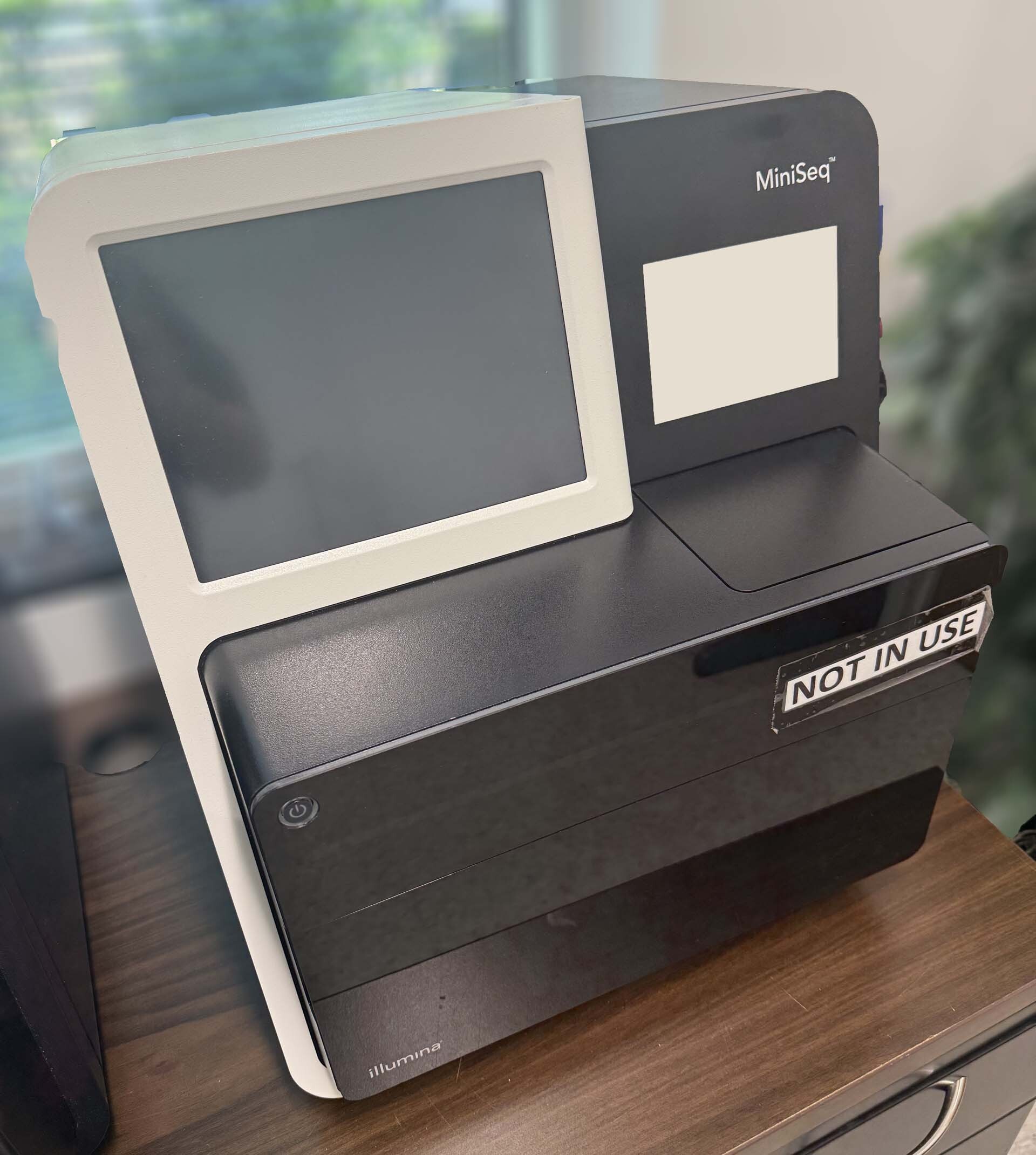 圖為 已使用的 ILLUMINA MiniSeq 待售